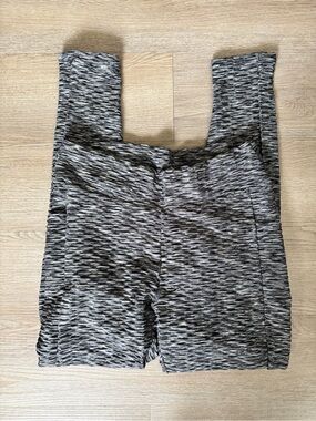 Grey and black leggings with pockets